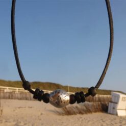 Lederkette Halskette Surfbeach Surferkette für Damen und Herren mit eine Edelstahl Anhänger ideal für Strand / Stadt zu tragen . Männer Leder Halskette !