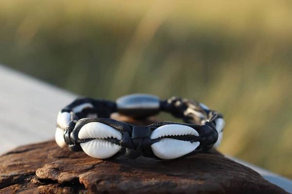 Geflochtenes Lederarmband Kaurimuschel Muschelarmband Für Damen und Herren