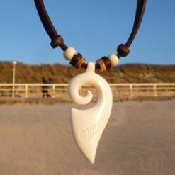 Surferkette Koru Maori Lederkette
