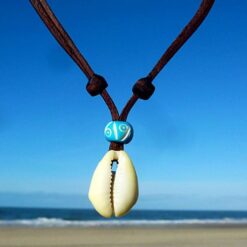 Muschelkette Kauri Muschel Lederkette für Damen und Herren - ideal für Strand und Stadt.