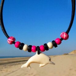 Delfin Lederkette Delphin für Kinder, Damen und Herren Aus Leder . ideal für Sommer 100% Wasserfest Anhänger aus Knochenschnitzerei