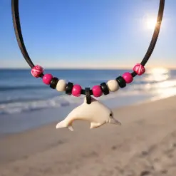 Delfin Lederkette Delphin für Kinder, Damen und Herren . 100% Wasserfest Anhänger aus Knochen.