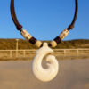 Hei Matau Maori Halskette ideal für Damen und Herren. Angelhaken Anhänger .