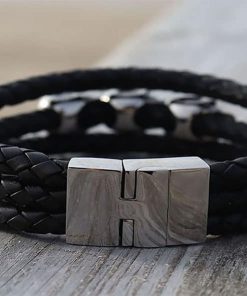 Geflochtenes Lederarmband Männerarmband Totenkopf Herren mit Edelstahlverschluss, perfekt für lässige und elegante Looks