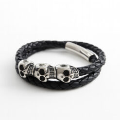 Totenkopf Männerarmband aus echtem Leder – maritimer Look für Damen und Herren