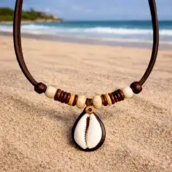 Surfer Leder Muschel Kette - Handgemachte Halskette Maritimen Stil. Perfekt für Männer & Frauen!