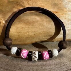 Surfer Schmuck Unisex Armband - Ideal für Damen , Herren und Surfer -Rosa Perlen , Kokosnuss ringe und Knochen !