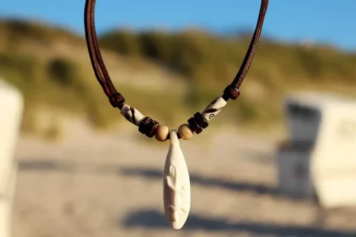 Surferkette Halskette Surfbrett mit Eidechse - Ideal für Damen , Herren und Kinder , Surfer Schmuck für Strand Meer und Stadt